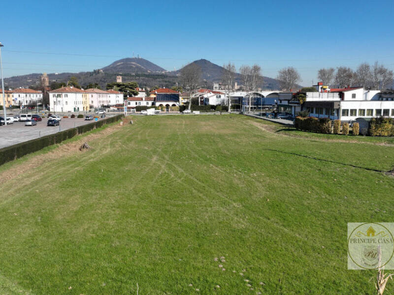 terreno edificabile in vendita ad Este