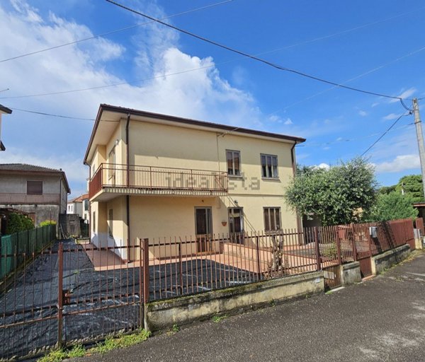 casa indipendente in vendita ad Este