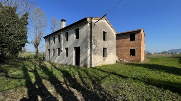 casa indipendente in vendita ad Este