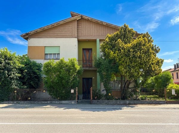 casa indipendente in vendita ad Este