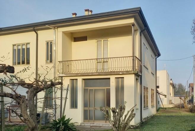 casa indipendente in vendita ad Este