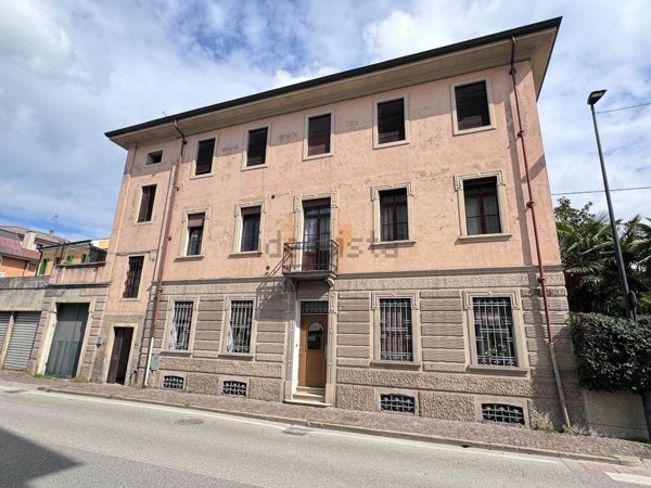appartamento in vendita ad Este