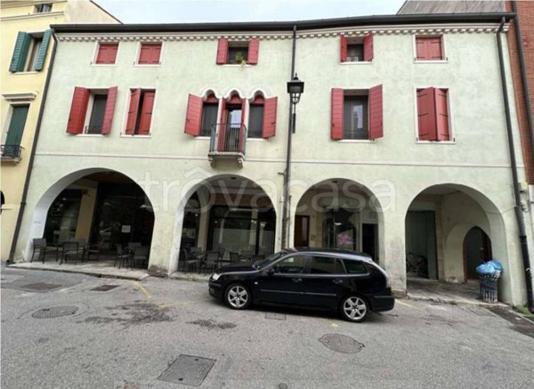 appartamento in vendita ad Este