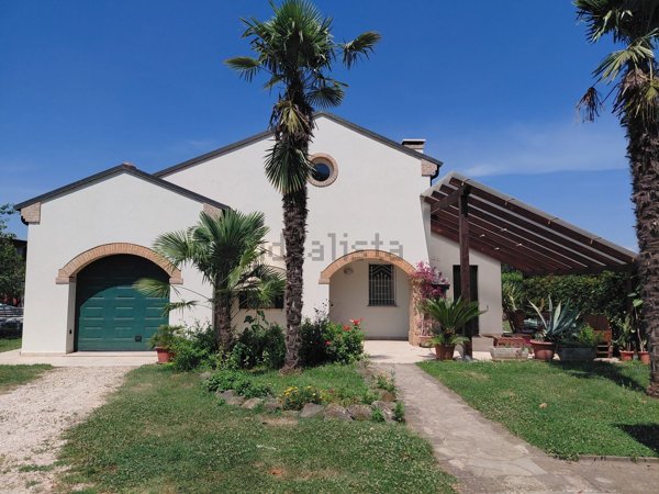 casa indipendente in vendita ad Este