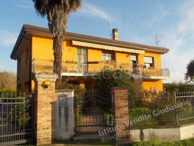 casa indipendente in vendita ad Este
