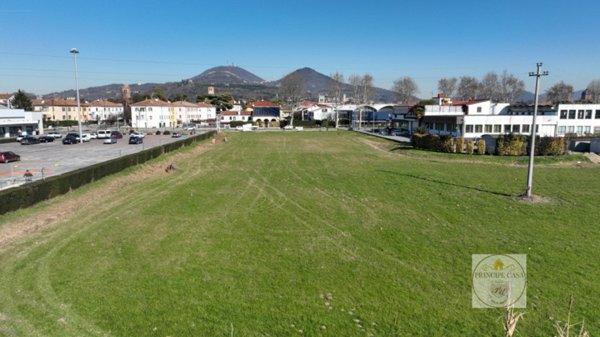 terreno in vendita ad Este