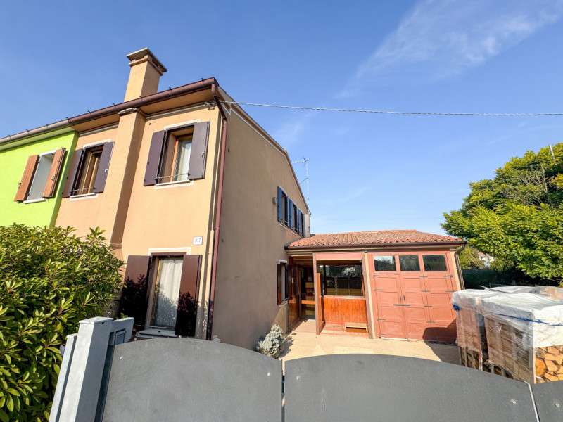 casa indipendente in vendita ad Este