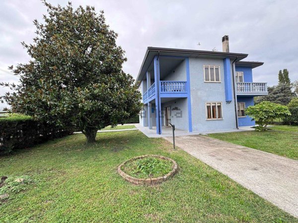 casa indipendente in vendita ad Este