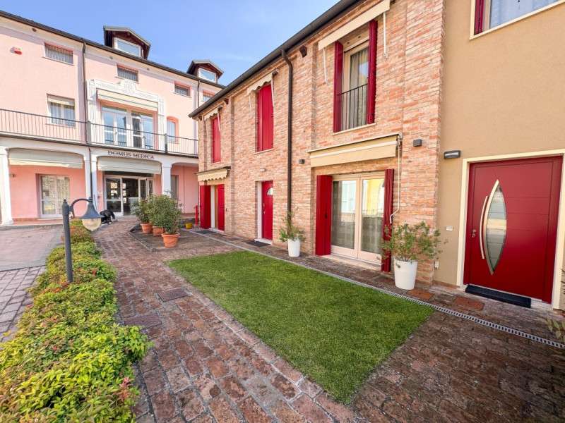 casa indipendente in vendita ad Este