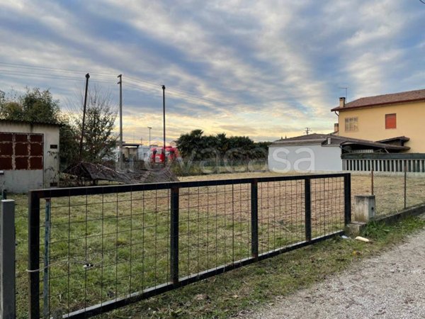 terreno edificabile in vendita a Fontaniva