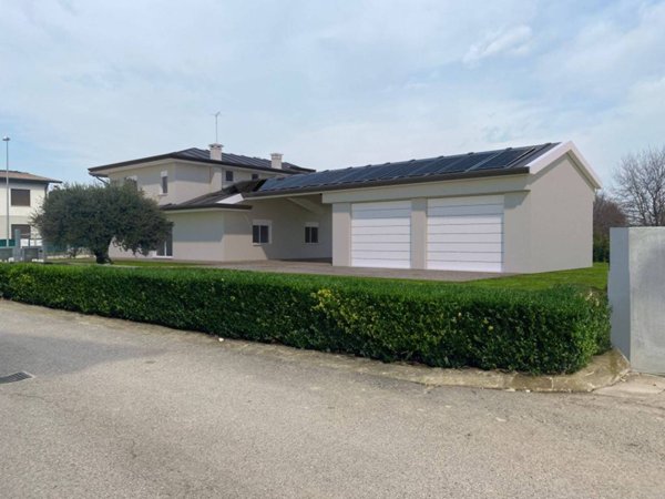 casa indipendente in vendita a Fontaniva