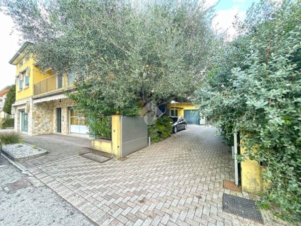 casa indipendente in vendita a Fontaniva