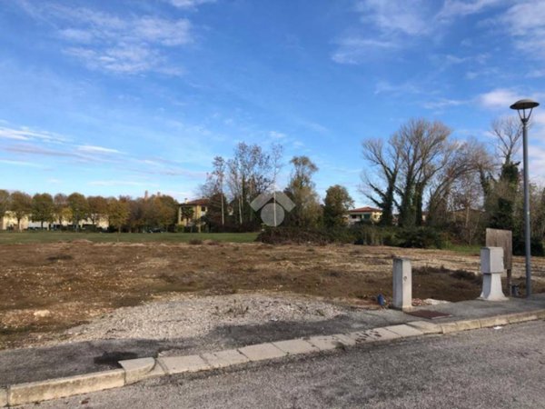 terreno edificabile in vendita a Fontaniva