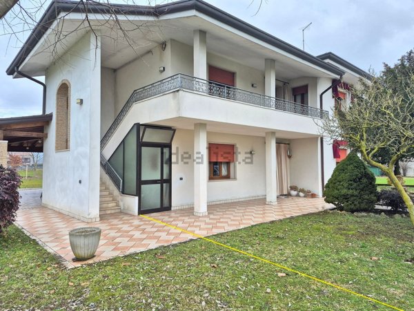 casa indipendente in vendita a Fontaniva