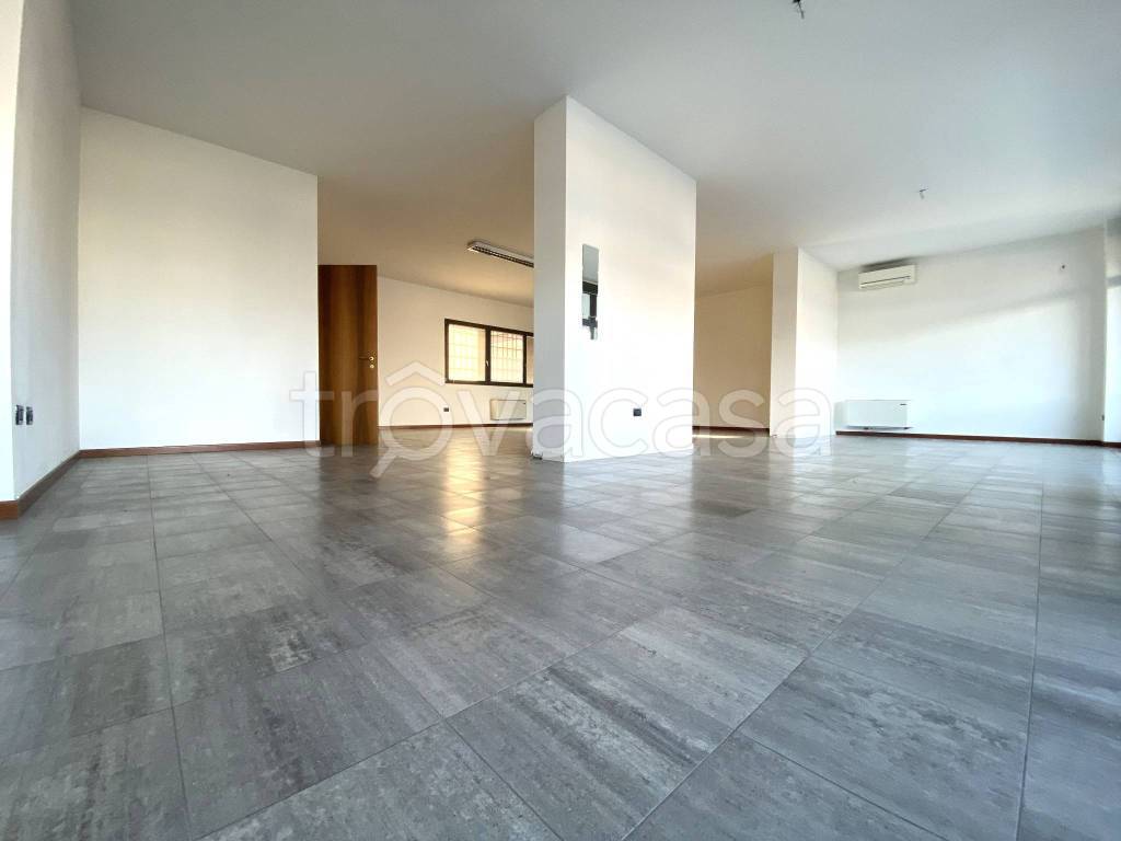 negozio in vendita a Fontaniva