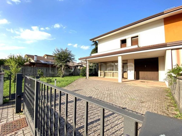 casa indipendente in vendita a Fontaniva
