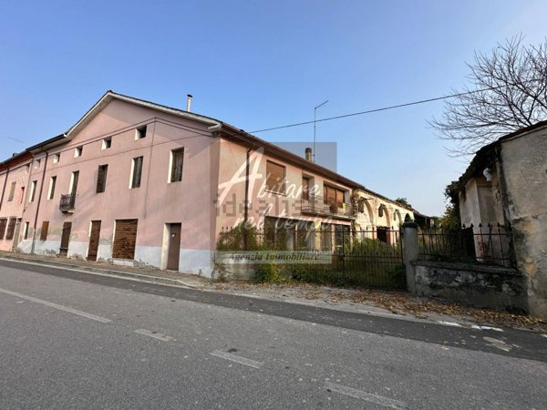 casale in vendita a Fontaniva in zona San Giorgio in Brenta