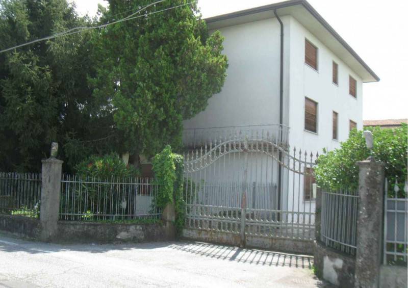 intera palazzina in vendita a Fontaniva in zona San Giorgio in Brenta