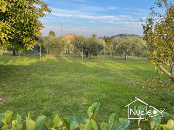 terreno edificabile in vendita a Galzignano Terme in zona Valsanzibio