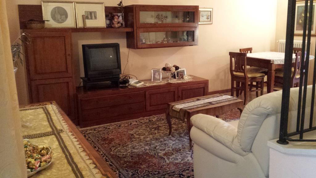 casa indipendente in vendita a Galzignano Terme