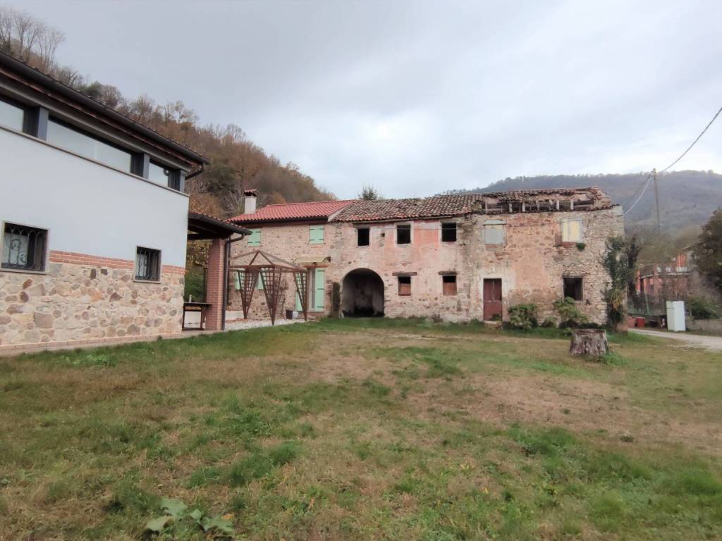 casa indipendente in vendita a Galzignano Terme