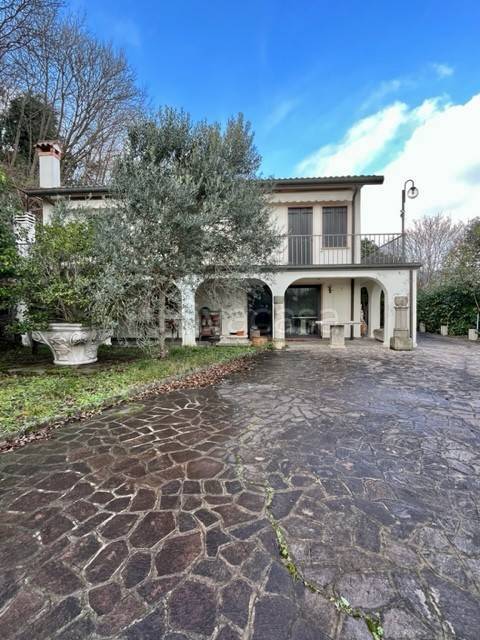 casa indipendente in vendita a Galzignano Terme in zona Valsanzibio