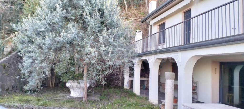 casa indipendente in vendita a Galzignano Terme in zona Valsanzibio