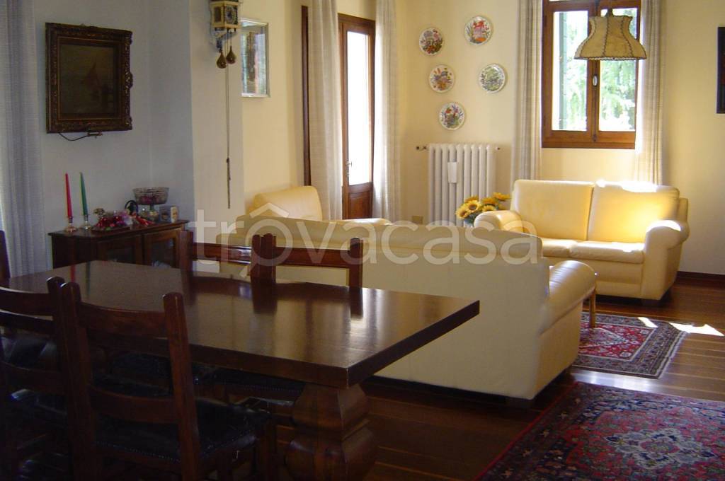 casa indipendente in vendita a Galzignano Terme in zona Valsanzibio