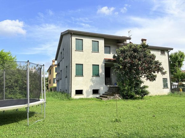 casa indipendente in vendita a Galzignano Terme in zona Valsanzibio
