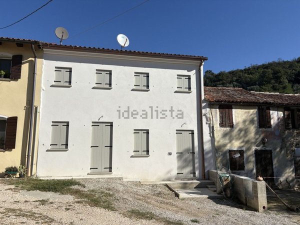 casa indipendente in vendita a Galzignano Terme in zona Grottarole