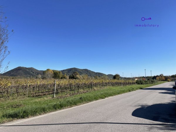 terreno edificabile in vendita a Galzignano Terme in zona Valsanzibio