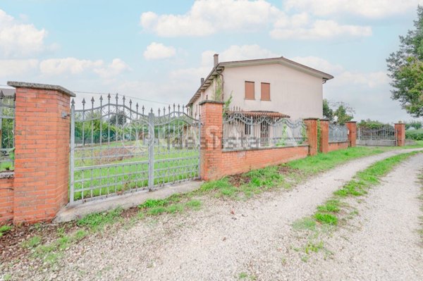 casa indipendente in vendita a Galzignano Terme