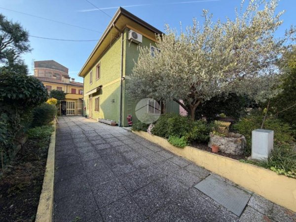 casa indipendente in vendita a Galzignano Terme