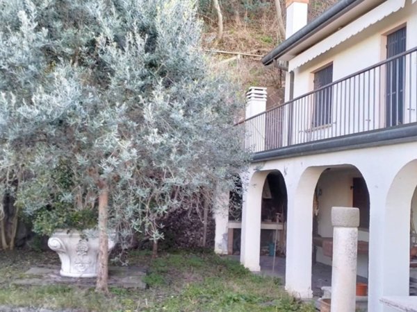 casa indipendente in vendita a Galzignano Terme in zona Valsanzibio