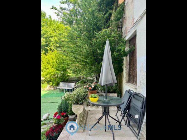 casa indipendente in vendita a Galzignano Terme in zona Grottarole