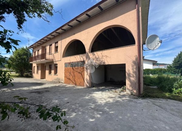 casa indipendente in vendita a Galzignano Terme in zona Noiera