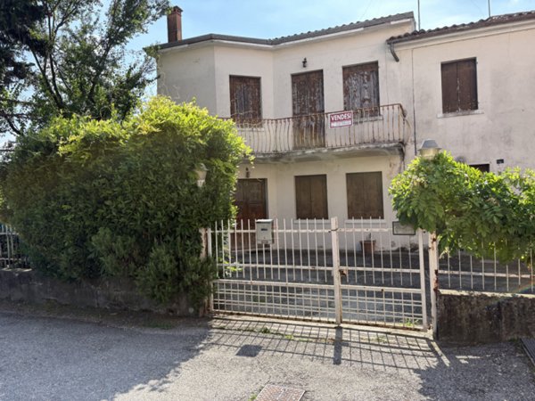 casa indipendente in vendita a Galzignano Terme in zona Grottarole