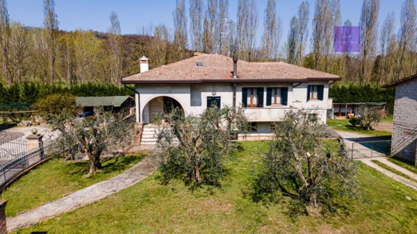 casa indipendente in vendita a Galzignano Terme in zona Valsanzibio
