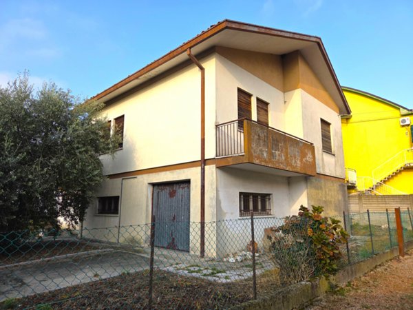 casa indipendente in vendita a Galzignano Terme in zona Grottarole