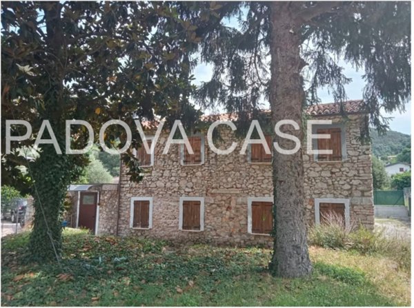 casa indipendente in vendita a Galzignano Terme in zona Grottarole