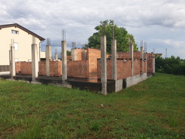 casa indipendente in vendita a Gazzo in zona Grossa