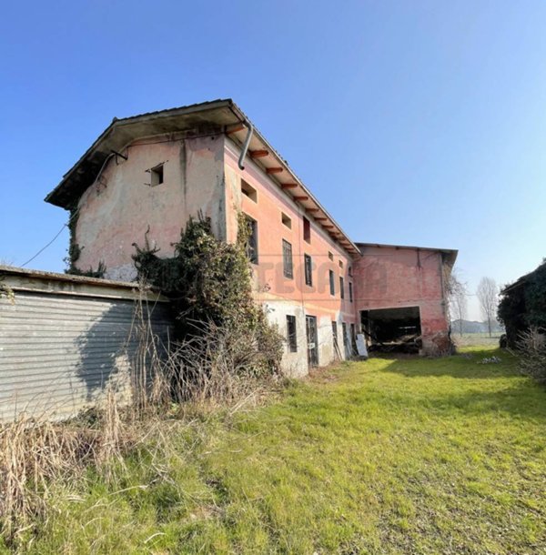 casale in vendita a Gazzo
