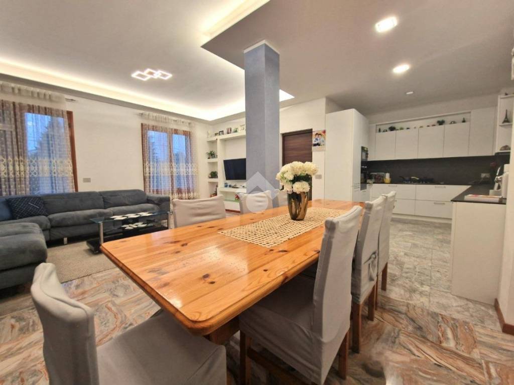 casa indipendente in vendita a Gazzo