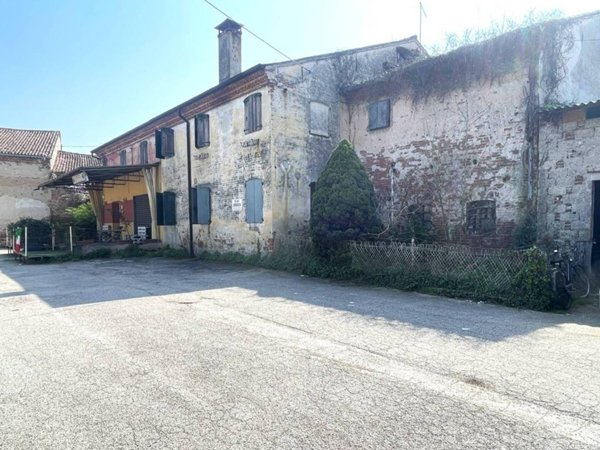 intera palazzina in vendita a Gazzo in zona Grantortino