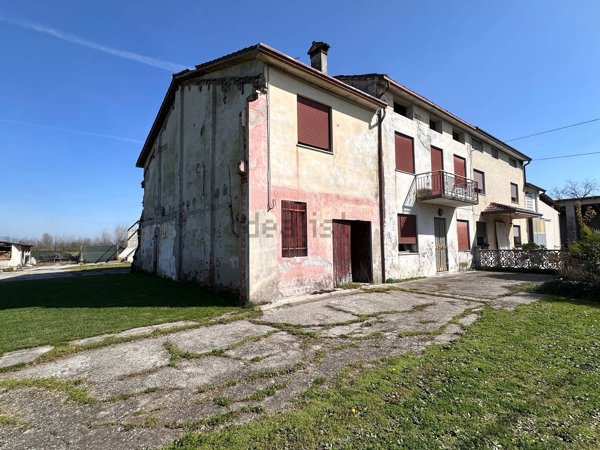 esavano in vendita a Gazzo in zona Villalta