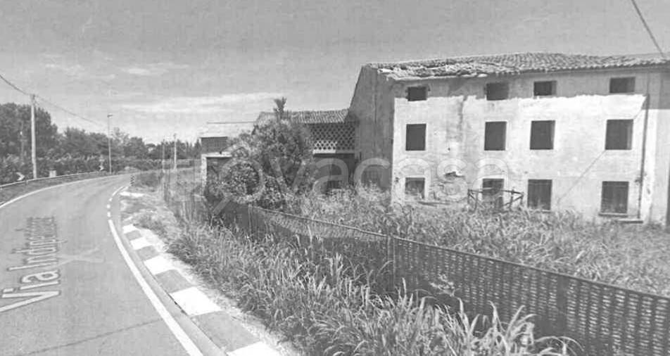 quadrivano in vendita a Gazzo in zona Grossa