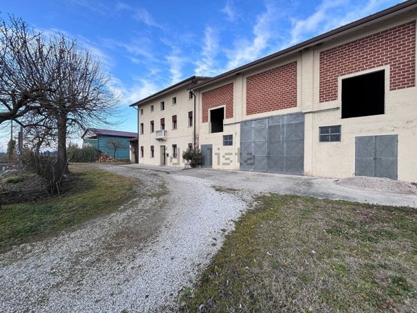 casale in vendita a Gazzo