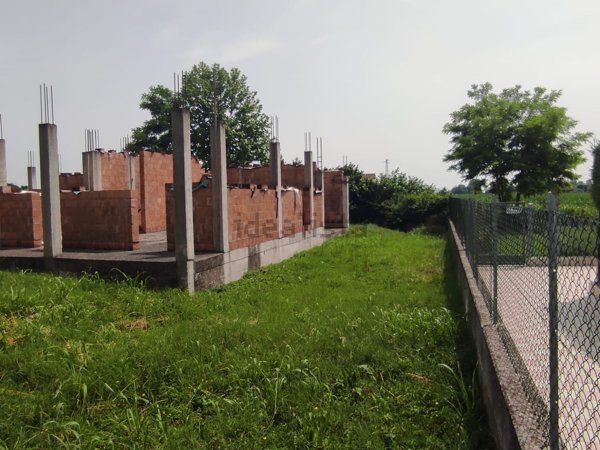 casa indipendente in vendita a Gazzo