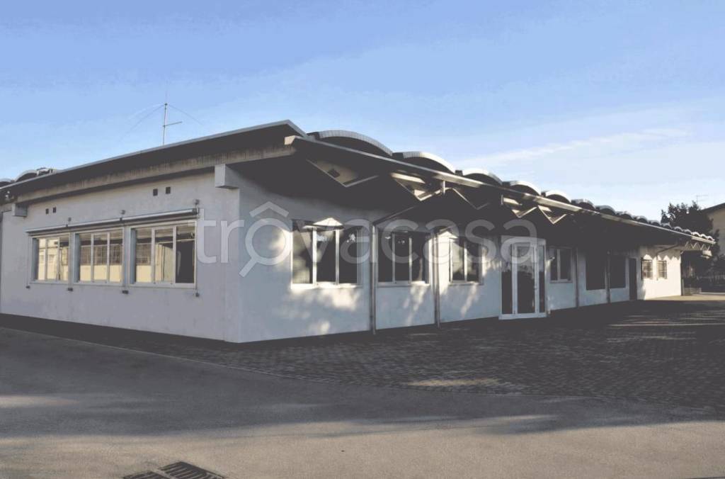 locale commerciale in vendita a Gazzo