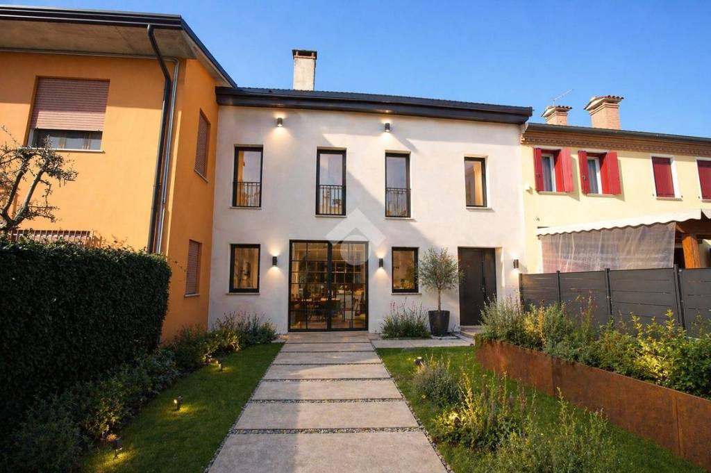 casa indipendente in vendita a Gazzo in zona Grantortino